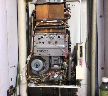泰安维修燃气热水器显示E2代码